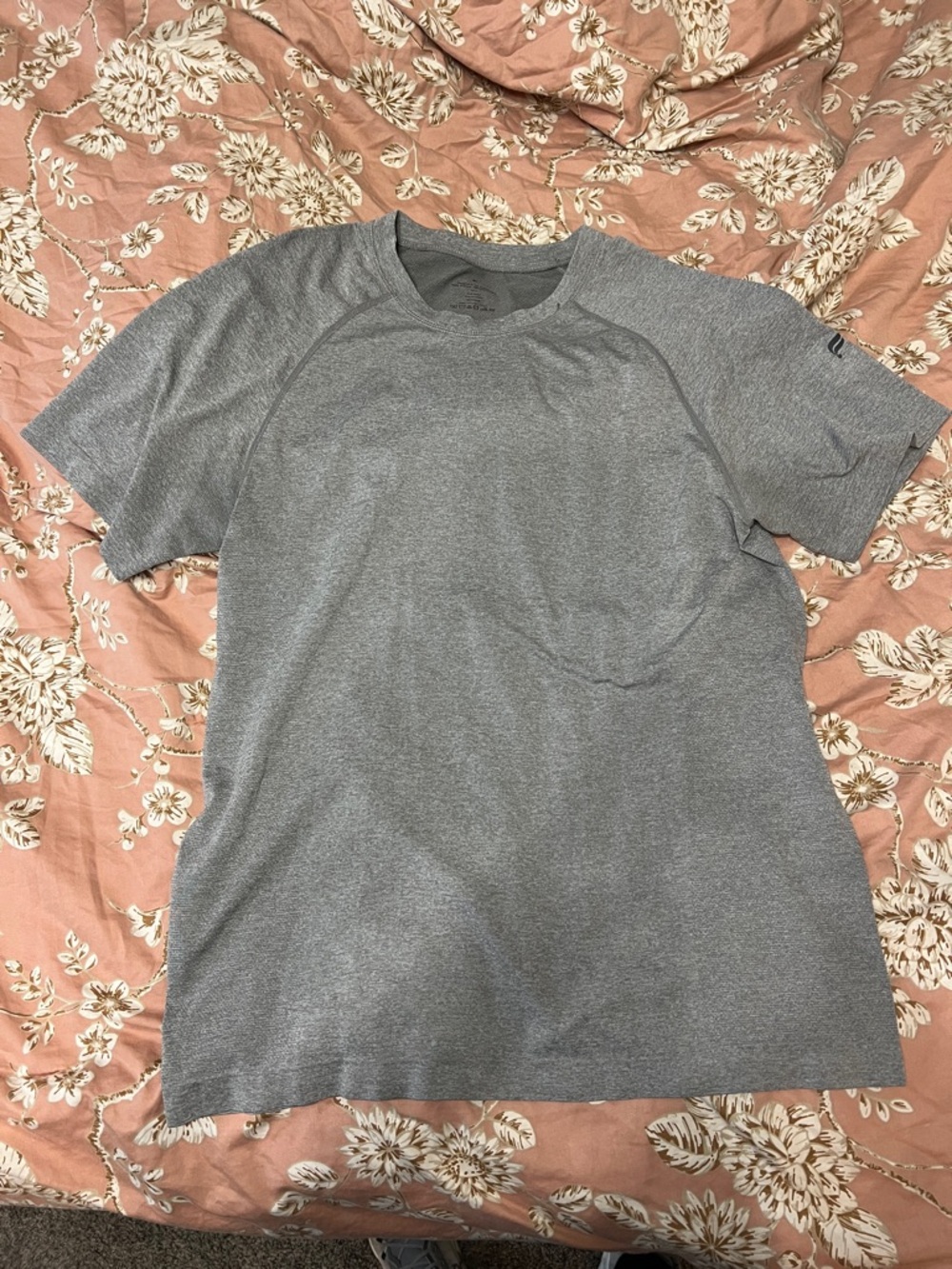 Fabletics Heather Gray Short Sleeve Crew Tee